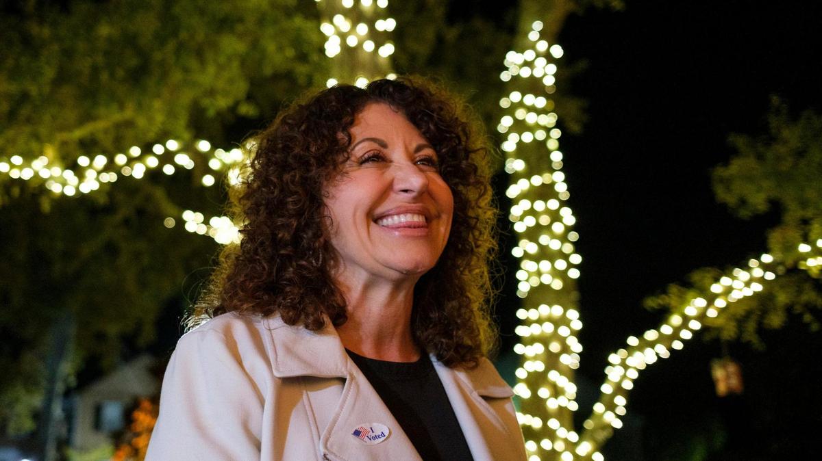 Mayor Brenda Bethune beat four challengers to win a second term as Mayor of the City of Myrtle Beach on Tuesday night. Mayor Bethune celebrated with supporters at 44 & Main Pub after getting 3,289 votes out of 5,888 votes counted by Tuesday night. Nov. 2, 2021.