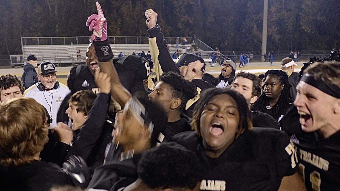 A good time to be a Trojan: Green Sea Floyds gets try at back-to-back state championships