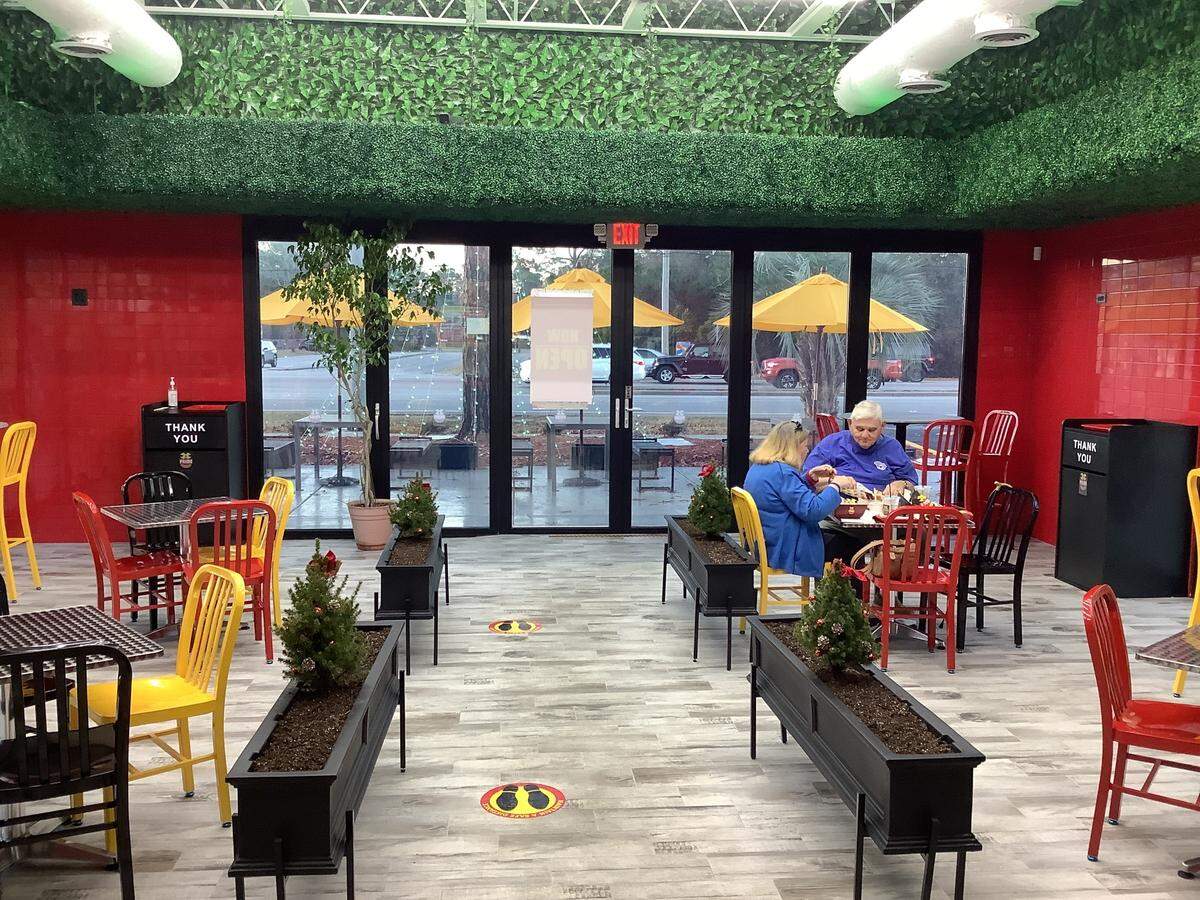 The Prime Chicken fast food restaurant has opened at 2297 South Kings Highway in Myrtle Beach, SC.