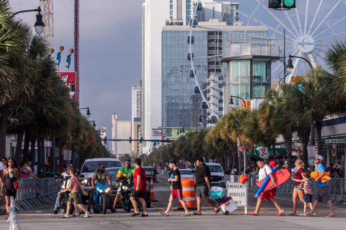 Tourists and residents enjoyed the first days of the summer season on the Grand Strand during Memorial Day weekend 2021. File photo.
