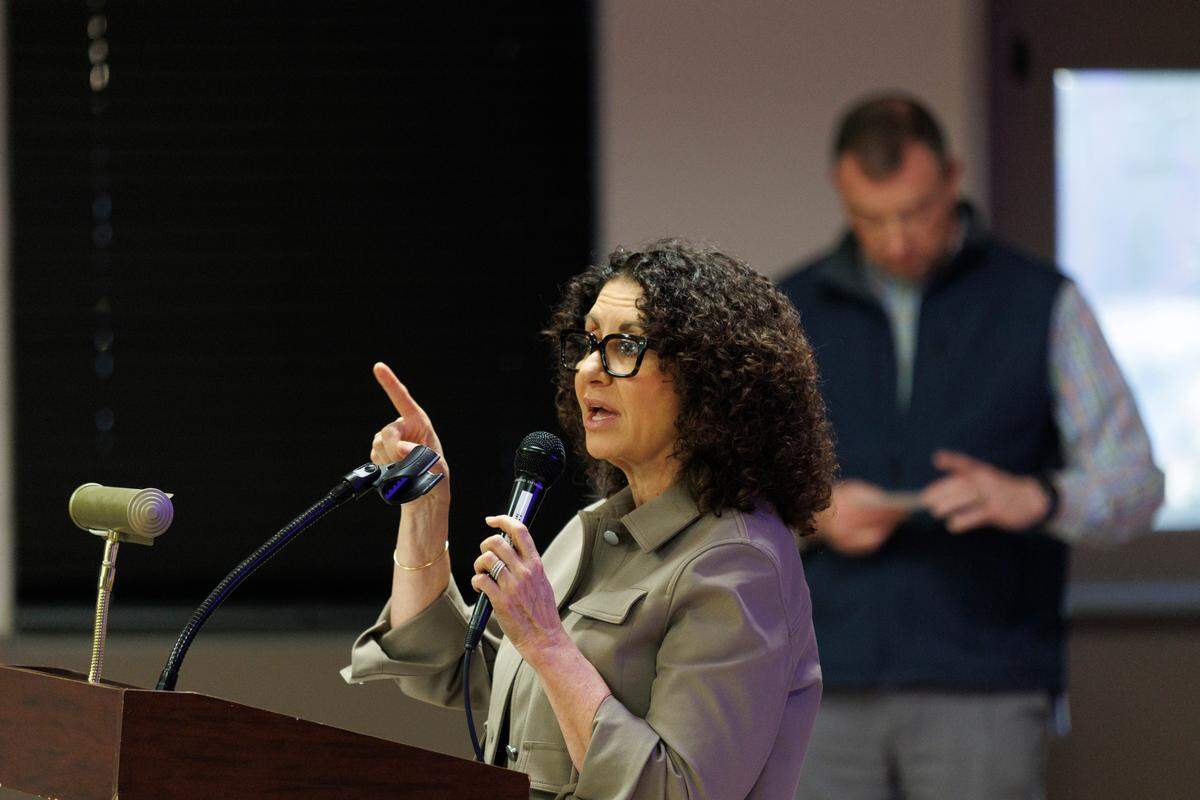 Mayor Brenda Bethune hosted a Town Hall in The Market Common to hear voters’ feedback on pedestrian and biking safety measures. Bethune was joined by top city officials at The Market Common’s rec center for the first town hall of 2025 on Wednesday, March, 19, 2025.