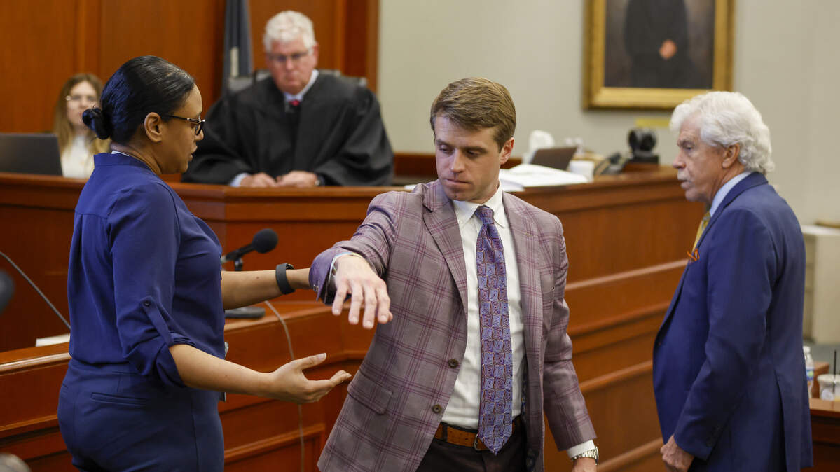 Angelina Phillips, MD, a MUSC pathologist, demonstrates where Scott Spivey was hit by a bullet on attorney O’Bryan Martin while his father, attorney Morgan Martin, questions the witness. 
A Stand Your Ground hearing is being held this week for Weldon Boyd, owner of Buoys on the Boulevard, and Kenneth “Bradley” Williams in the shooting death of Scott Spivey. Boyd and Williams have been named in a wrongful death lawsuit by the Spivey family in his shooting death nearly three years ago. The hearing will determine if the the pair are granted immunity under South Carolina’s Stand Your Ground law. Feb. 18, 2026.