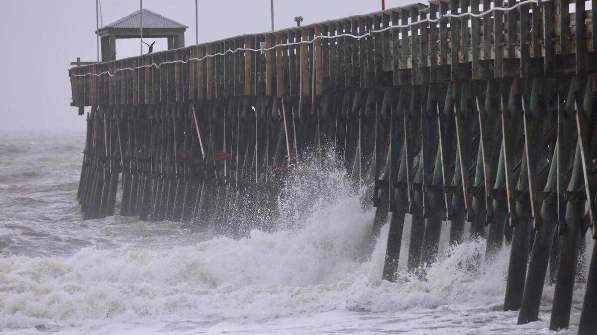 Waves batter against the 2nd Avenue Pier in Myrtle Beach Tuesday as a severe storm begins lashing the Grand Strand area. Jan. 9, 2024