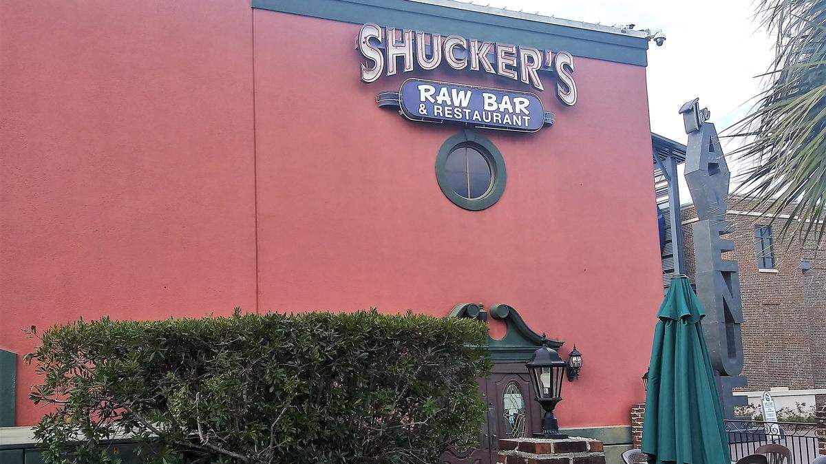 Original Shucker’s Raw Bar, known for its raw oysters and being part of Celebrity Square’s nightlife, closed its doors for good following a “Farewell to Broadway” event Saturday night.