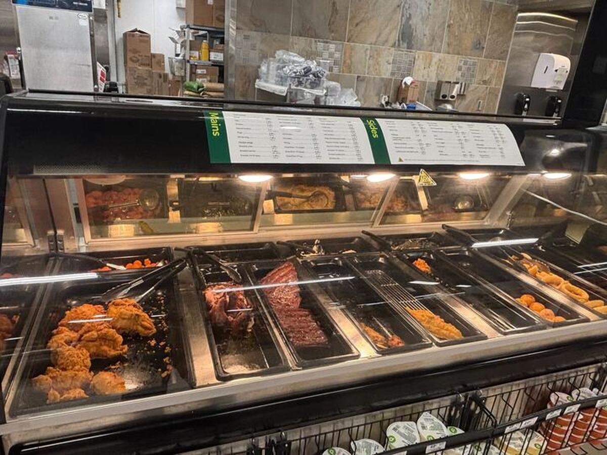 Although the deli looked unassuming and bland, the fried chicken tasted amazing. It was the best chicken I ate.