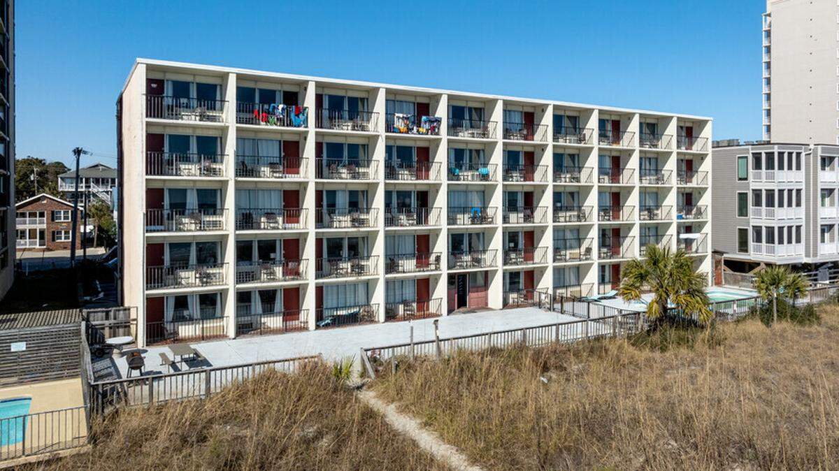Listed as both the Oasis Hotel and Red Tree Inn, a North Myrtle Beach hotel is for sale on the website LoopNet. The asking price is almost $7 million.