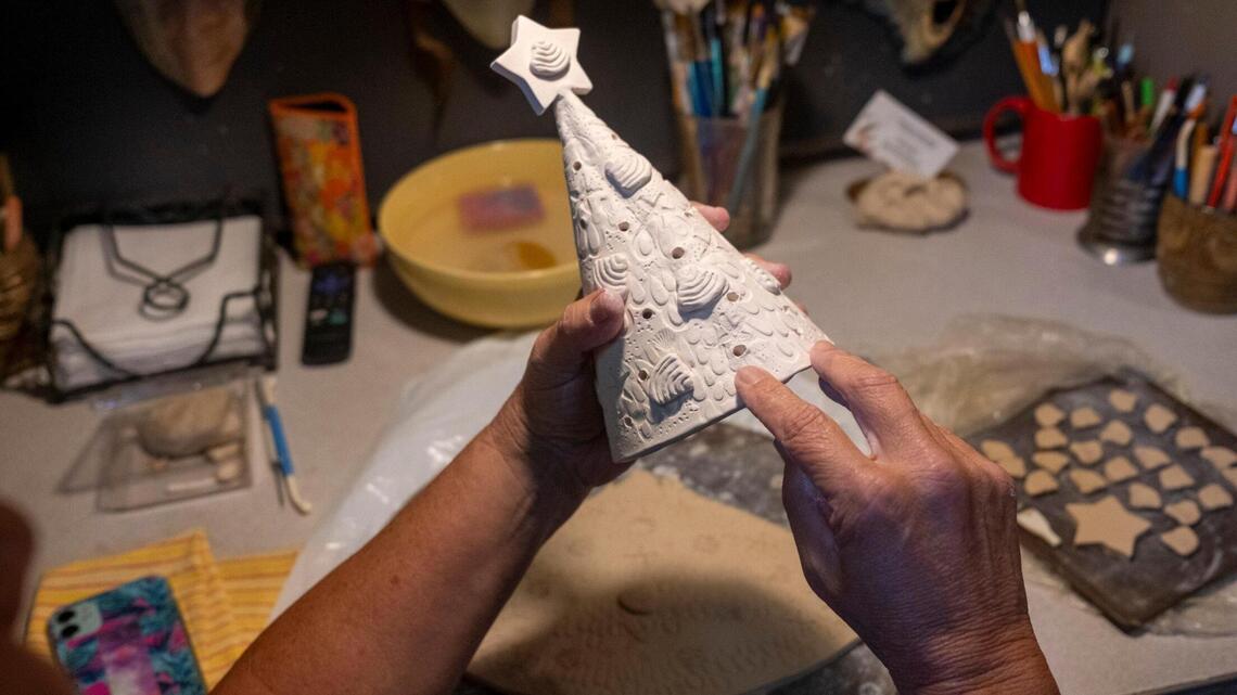 These beach-themed Christmas trees made in SC have a wait list. Here’s why they’re in such demand