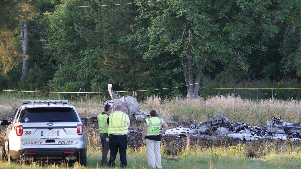 Horry County police respond to plane crash in Socastee.