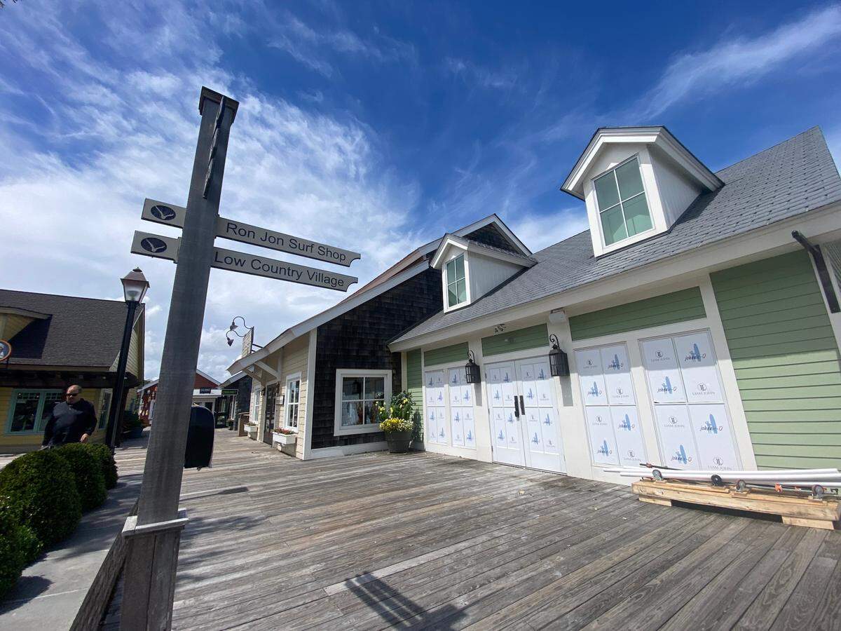 A Liam John USA men’s clothing store is holding a grand opening from 4-8 p.m. Thursday in Barefoot Landing.