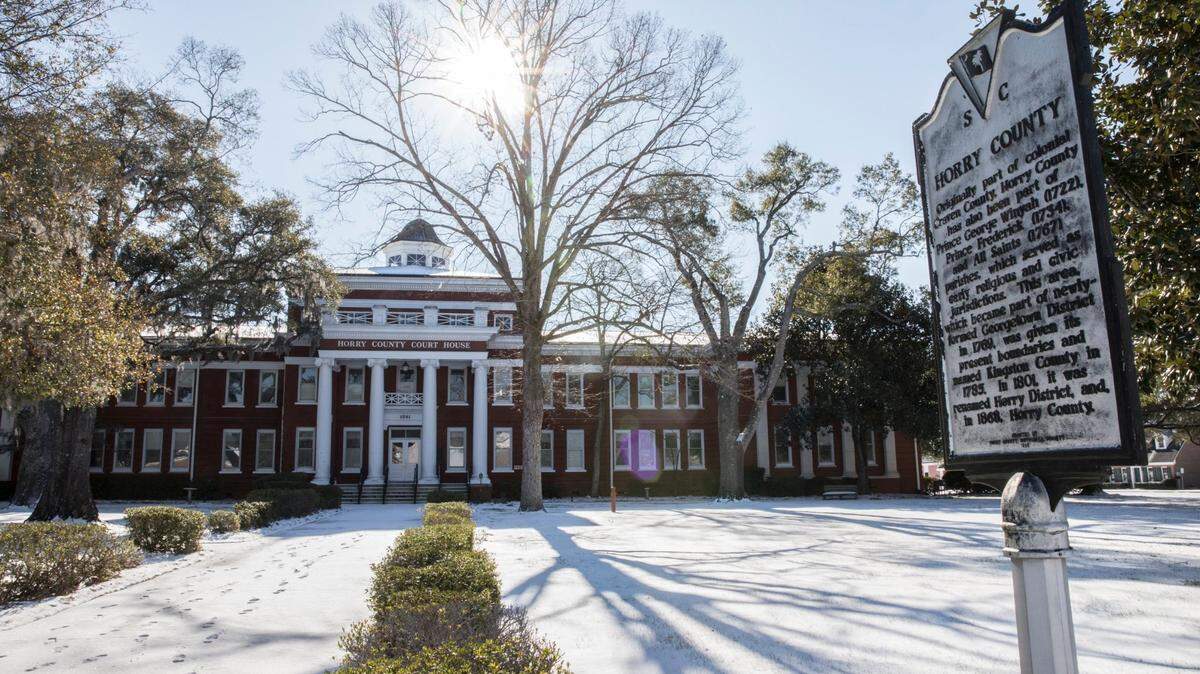 Conway Courthouse. Much of Conway, SC was coated in about an inch of snow on Jan. 4, 2018.