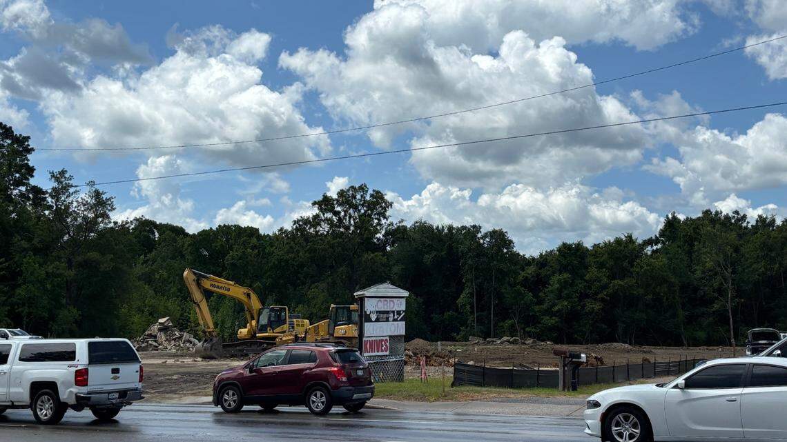 Two business buildings torn down on north side of Conway. What’s being built?
