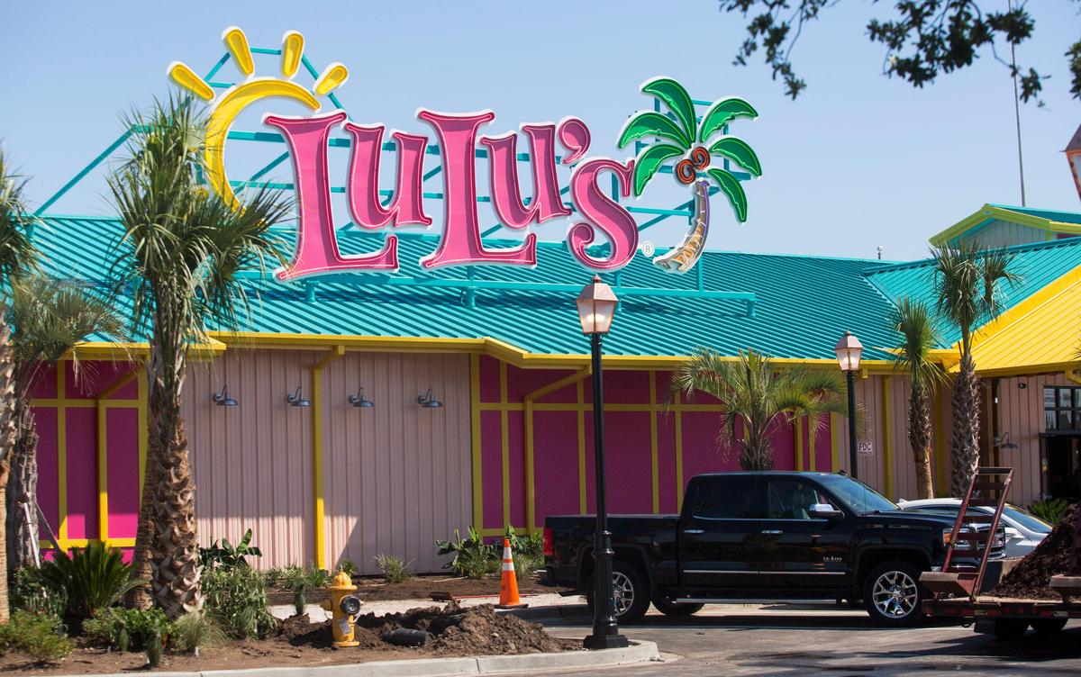 Th third LuLu’s location in the nation serves as an anchor to Barefoot’s new Dockside Village, and is on the Intracoastal Waterway, with outdoor seating, nightly music, a sandy beach, and much more.