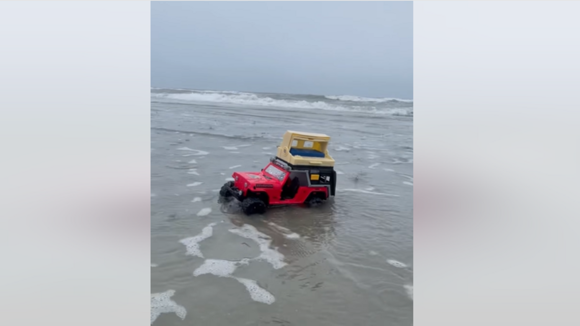 Remember the Hurricane Dorian red Jeep in Myrtle Beach? Here’s the funny Idalia version