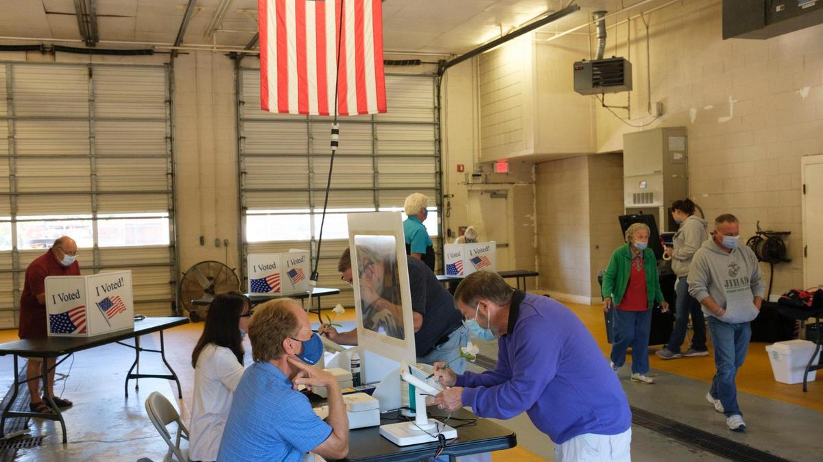 Residents of North Myrtle Beach Windy Hill 1 Precinct vote at the Windy Hill Fires Station #3 in North Myrtle Beach on Tuesday to vote for their Mayor and city council candidates. Nov. 2, 2021.