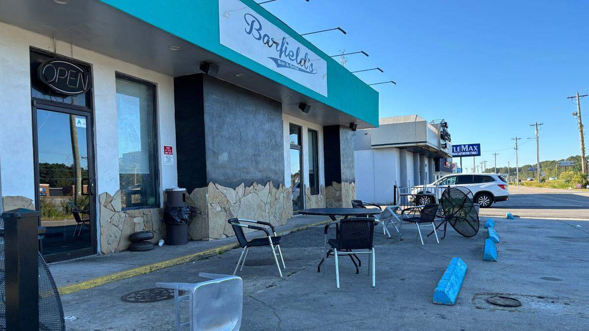 Horry County Police are investigating a shooting that occurred outside the Barfield’s Bar & Grille early Wednesday morning. One person died and another was injured. Oct. 18, 2023