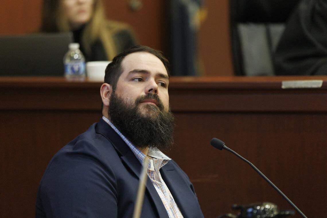 Defense attorney Morgan Martin begins questioning his client Kenneth “Bradley” Williams. A Stand Your Ground hearing was held for Weldon Boyd, owner of Buoys on the Boulevard, and Kenneth “Bradley” Williams in the shooting death of Scott Spivey. Boyd and Williams were named in a wrongful death lawsuit by the Spivey family in his shooting death nearly three years ago. 