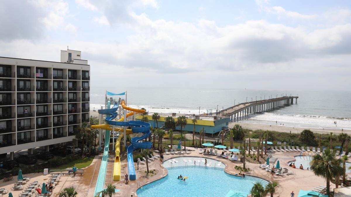The Ellie Beach Resort offers three-day passes to its adult pool, indoor pools, infinity pool, lazy river and waterslides.