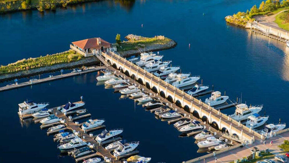 A new raw bar and seafood restaurant is opening in the Grande Dunes of area of Myrtle Beach. The eatery is located on the Intracoastal Waterway