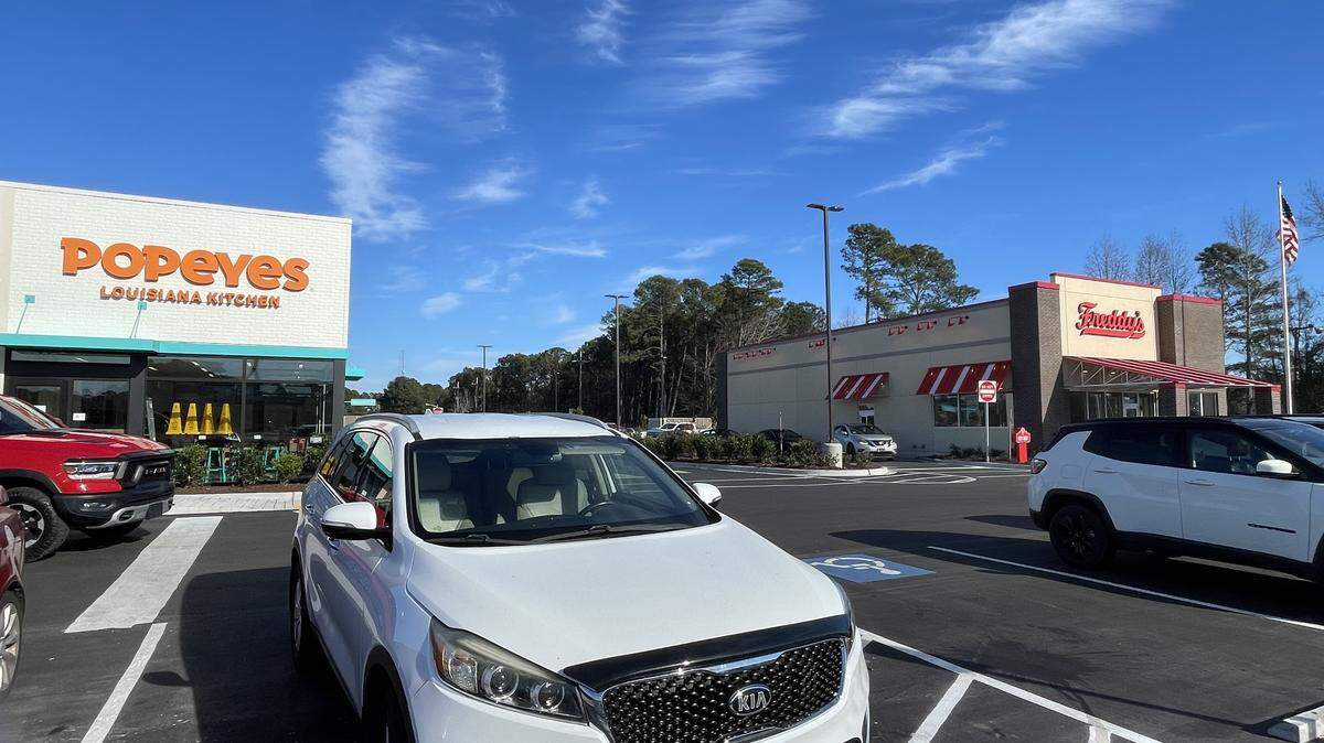 A new Popeyes location opened Monday at 2885 U.S. Highway 501, right next to a recently opened Freddy’s.