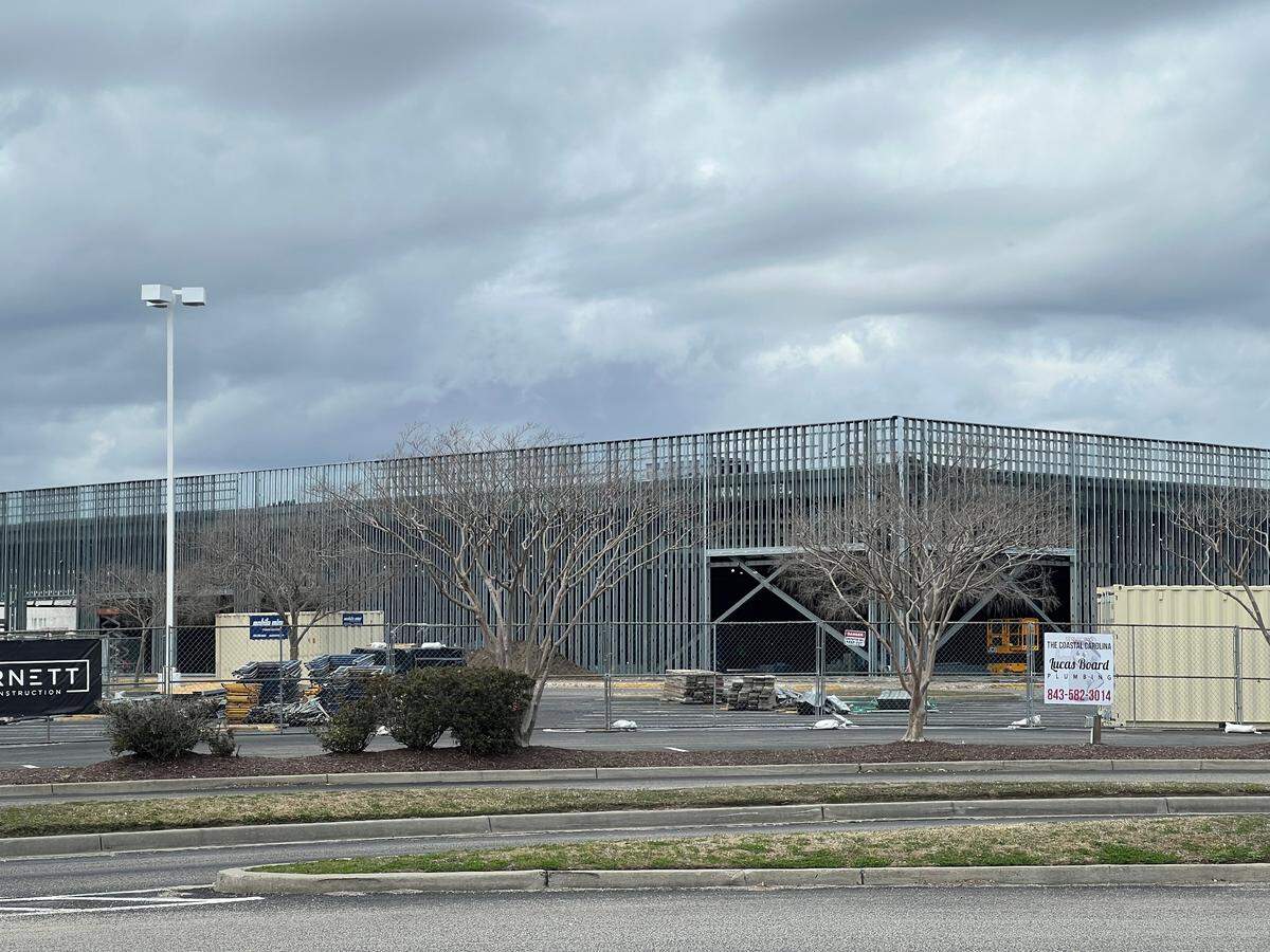 Construction workers labor on building the new Downtown Flavortown restaurant at the Myrtle Beach Mall near Briarcliffe Acres. A spokesperson for the mall’s parent company told The Sun News that laborers start pouring concrete in early April 2025. Photo taken Feb. 20, 2025.