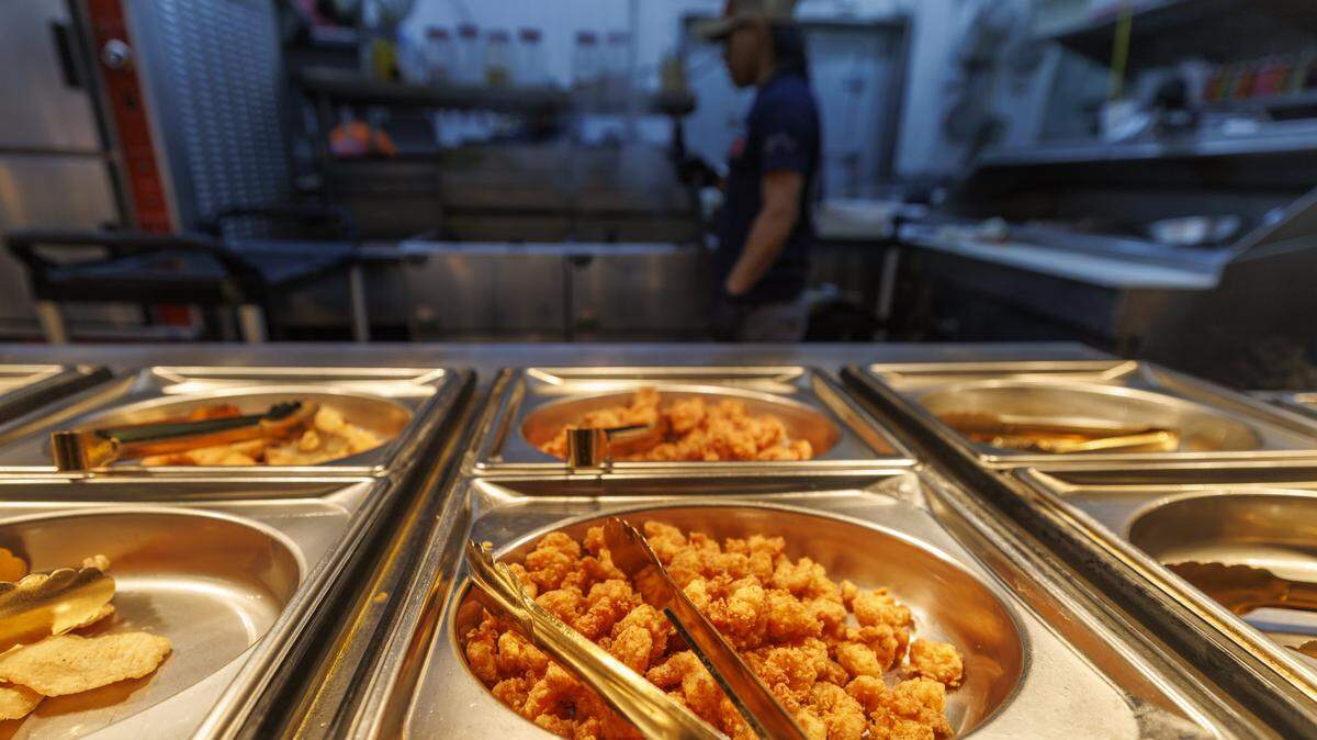 Calabash style seafood, which is lightly battered and fried, is prepared at Hooks Calabash Seafood Buffet, one of the more popular seafood buffets in the Myrtle Beach, SC area. Aug. 5, 2025.