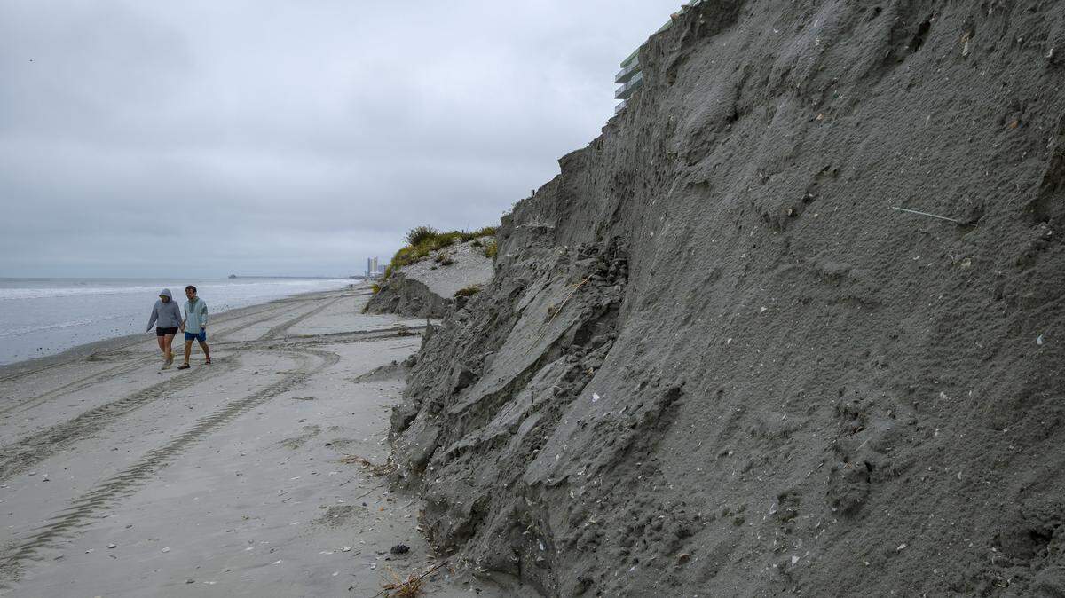 Evidence of beach erosion can be clearly seen after king tides and a Fall storm caused dunes to collapse in the Cherry Grove section of North Myrtle Beach. Monday, Oct.13, 2025.
