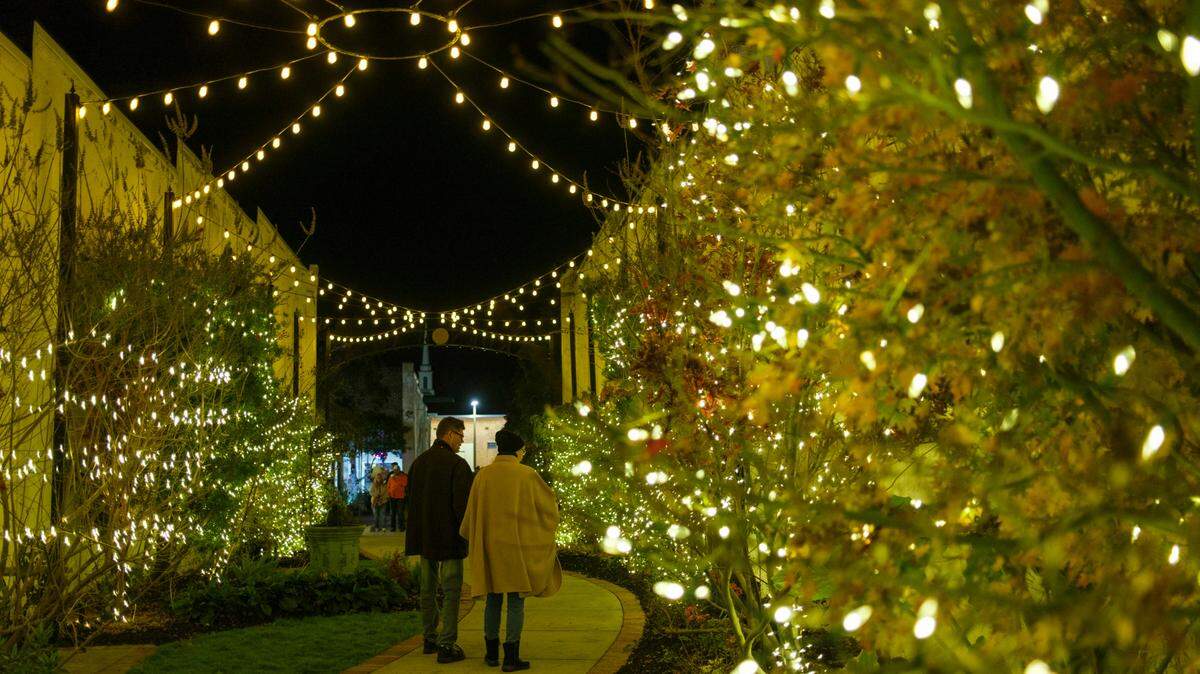 Conway’s annual Rivertown Christmas Celebration features dazzling light displays, live entertainment and two holiday markets. Dec. 9, 2021.