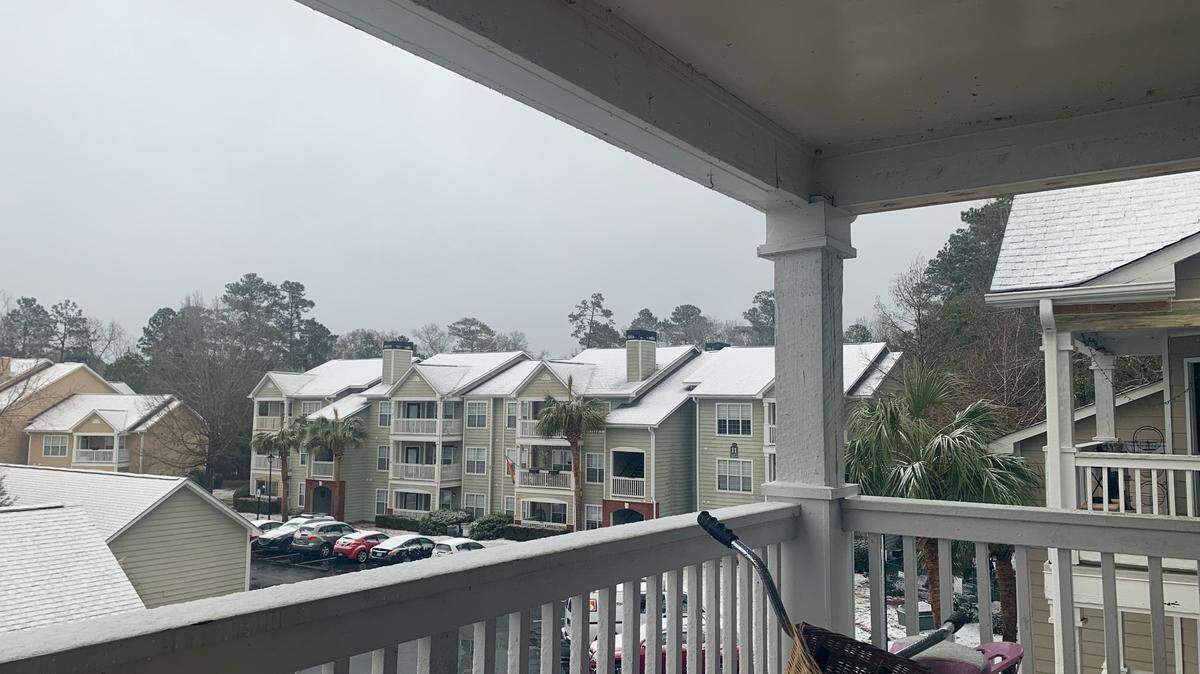 Light snow fell in the Myrtle Beach area Friday night and early Saturday morning before melting as temperatures rose. Jan. 29, 2022.