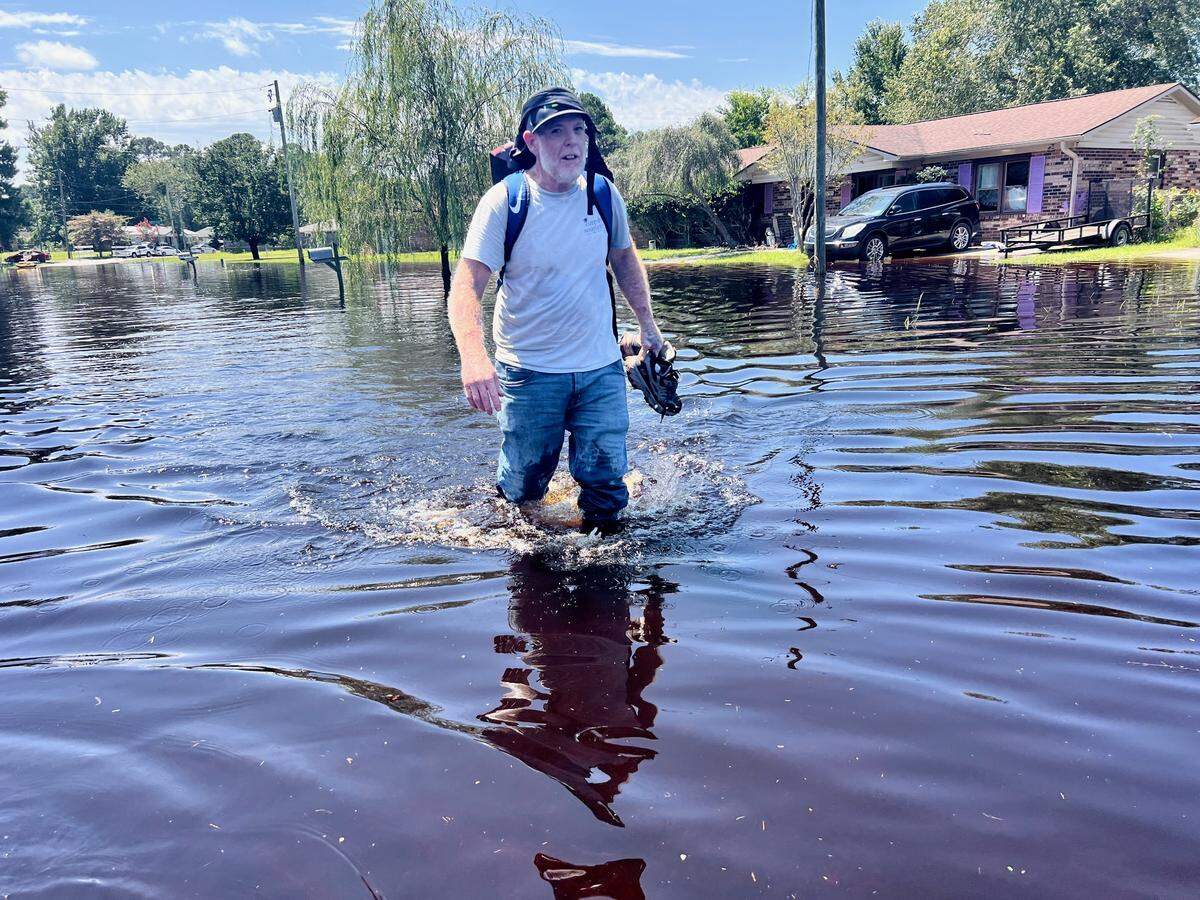 Danny Brant walked down Rosewood Avenue to visit a friend who lives along the Intracoastal Waterway.