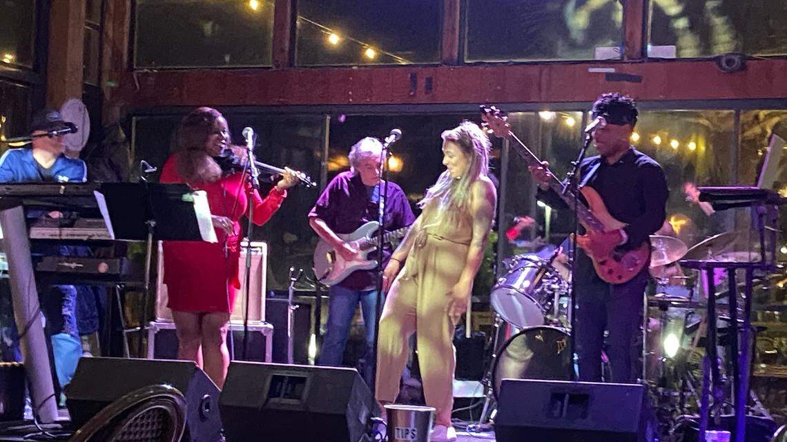 Mariah Faith, second from right, is shown in a previous performance with the band Ntranze. The “American Idol” contestant will perform with the band Friday at Bar Louie in Myrtle Beach.