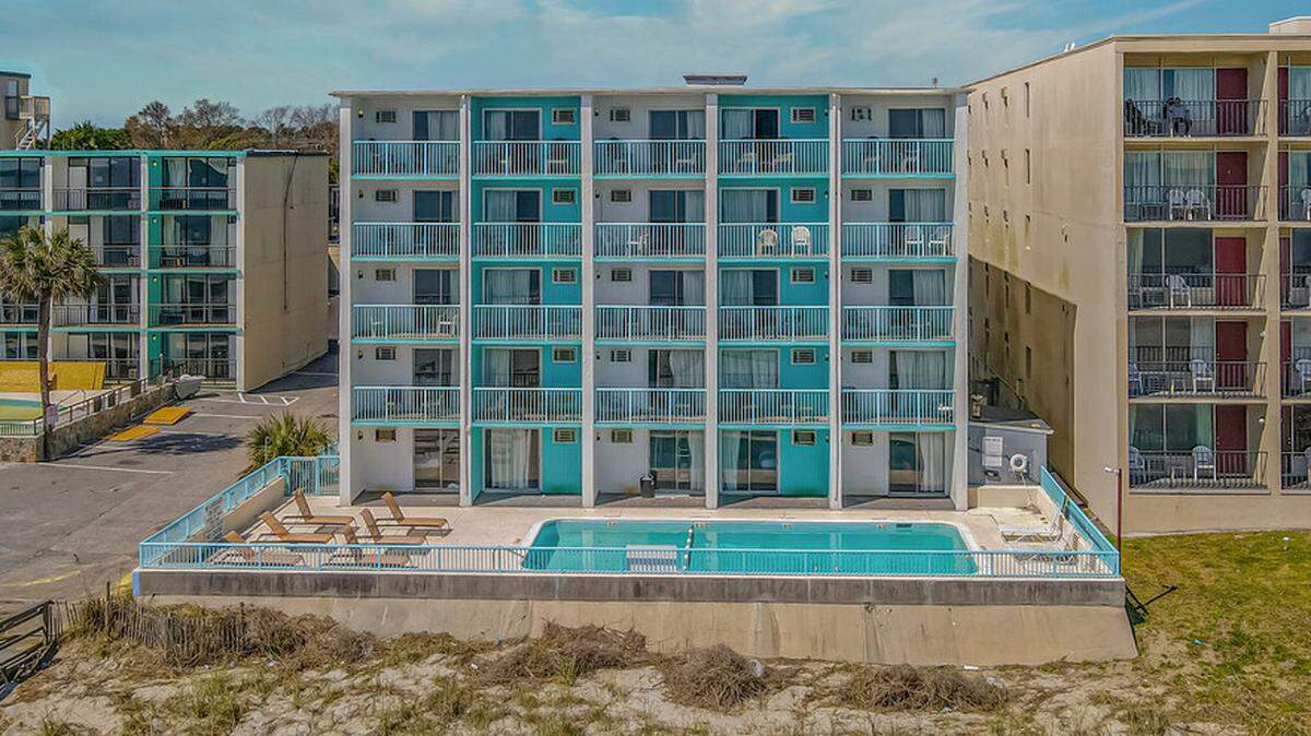 The Southern Breeze Oceanfront Hotel in Myrtle Beach, SC, is for sale on LoopNet. The asking price is $5 million.