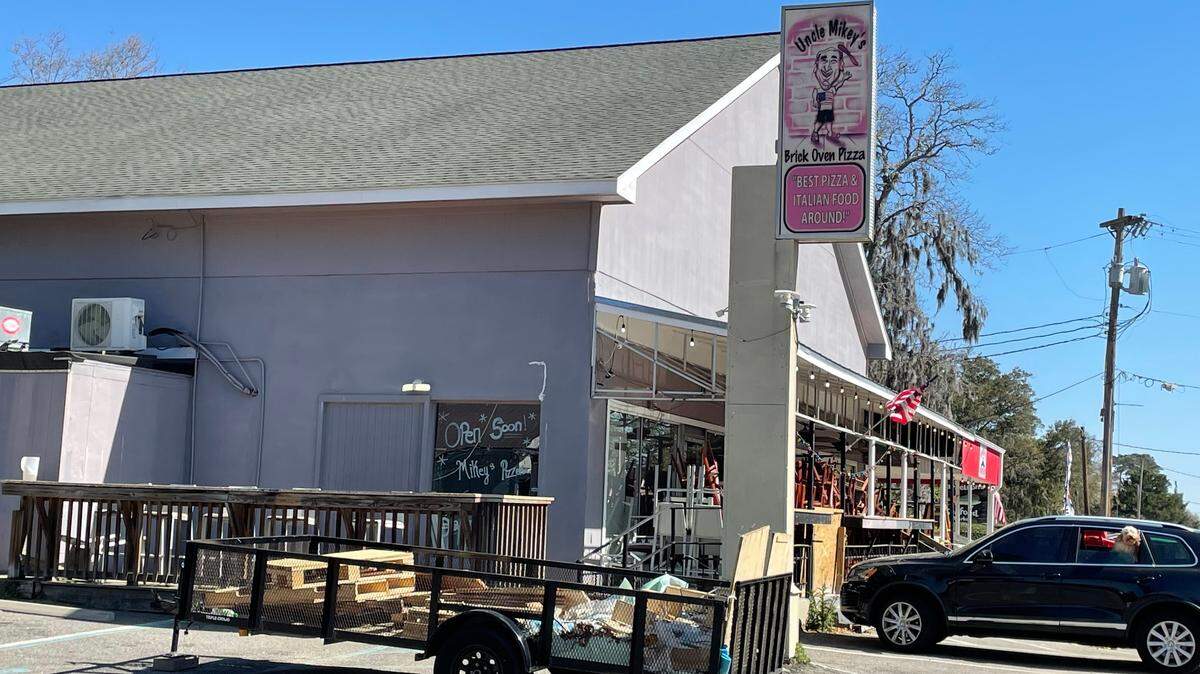 A new pizzeria will open in the former Uncle Mikey’s in Murrells Inlet. The popular Uncle Mikey’s closed in January 2025 after the owner retired.