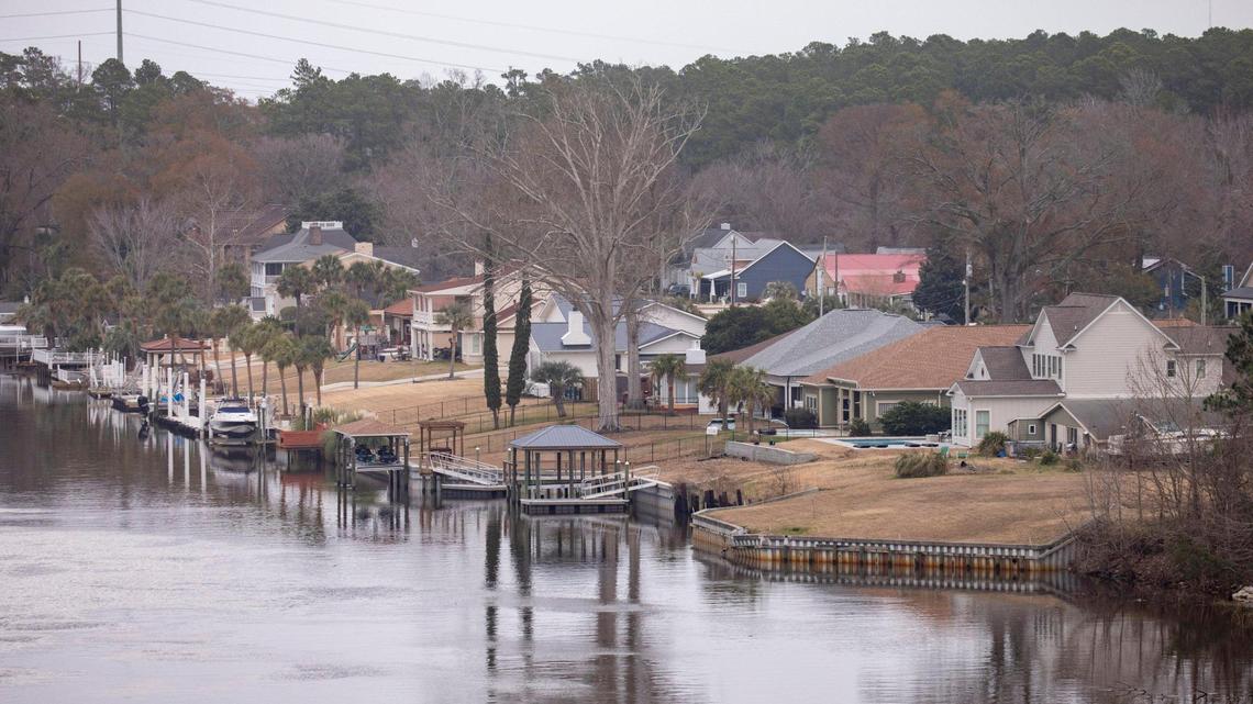 How much do Myrtle Beach homeowners spend on insurance compared to other SC cities?