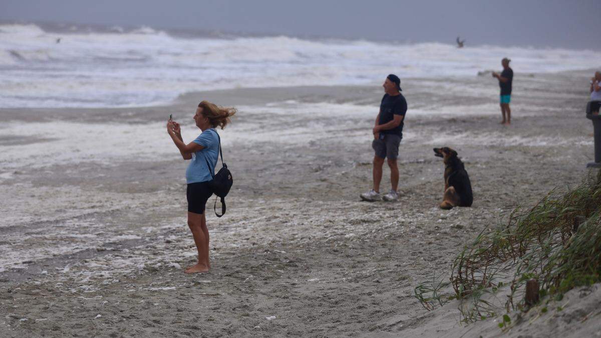 Watch Hurricane Helene conditions from these Myrtle Beach SC area live beach cams