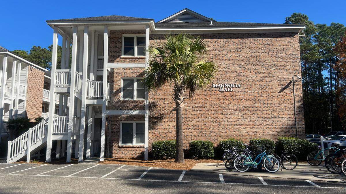 A photo of Magnolia Hall, a Coastal Carolina University residence hall.
