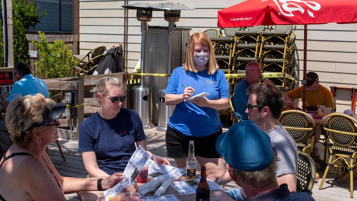 Want a waterfront meal? Here’s the top Murrells Inlet Marshwalk restaurant, readers say