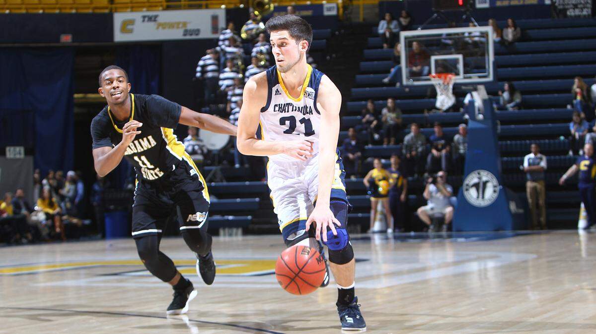 Former Carolina Forest player Duane Moss is transferring from Tennessee-Chattanooga to Campbell.