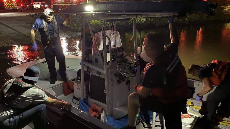 Boat crash injures Horry County woman. She’s now suing captain, alleging he was drunk