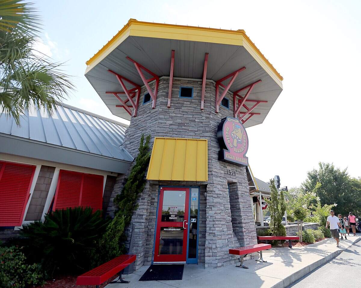Mellow Mushroom off 21st Avenue North in Myrtle Beach on Tuesday, July 5, 2016.