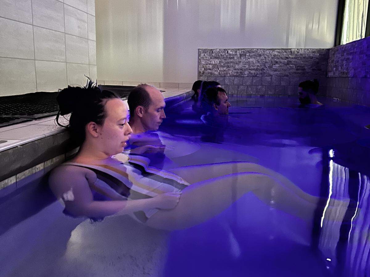 The author spends two minutes shoulder deep in 55 degree water. The MINDZERO sauna and cold plunge experience is located across the road from the Myrtle Beach State Park. January 6, 2022.