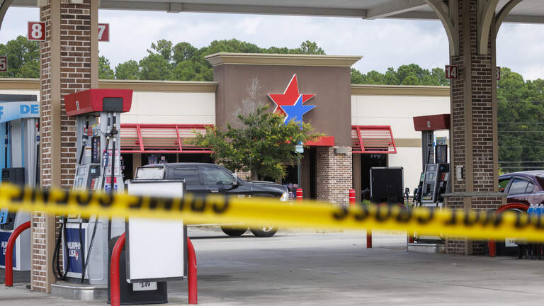 UPDATE: Two die after three people shot inside Surfside Beach area gas station
