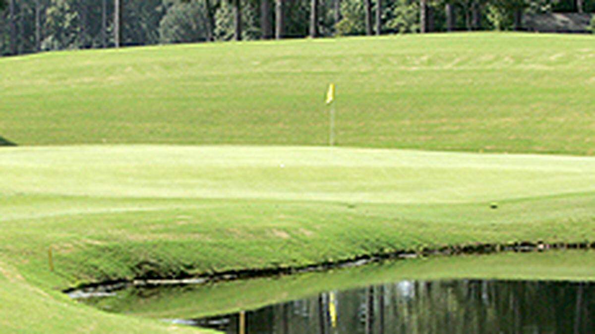 The par-3 17th hole at TPC Myrtle Beach.