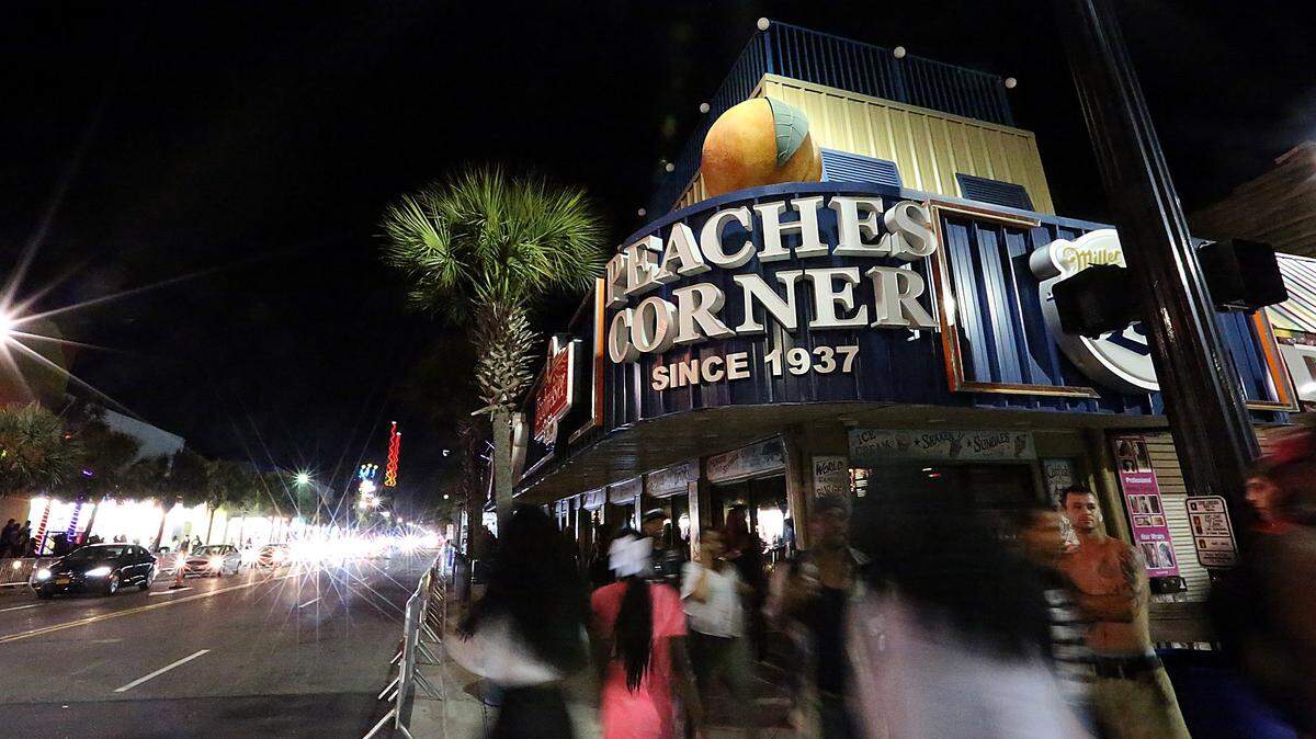 Myrtle Beach landmark Peaches Corner is dark and closed on Ocean Boulevard in the annual Atlantic Beach Bikefest in Myrtle Beach on late Friday, May 27, 2016. Bikefest continues through Monday along the Grand Strand. The 23-mile traffic loop is in effect from 10 p.m. to 2 a.m. through Sunday.