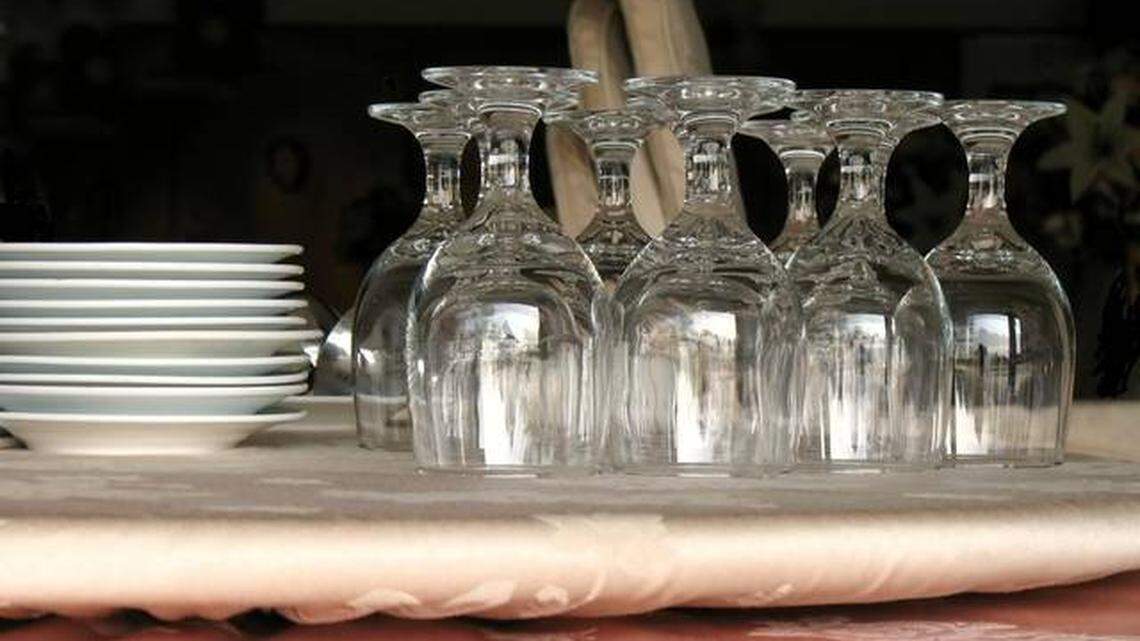 Restaurants and retail stores offer gift card incentives during holiday season