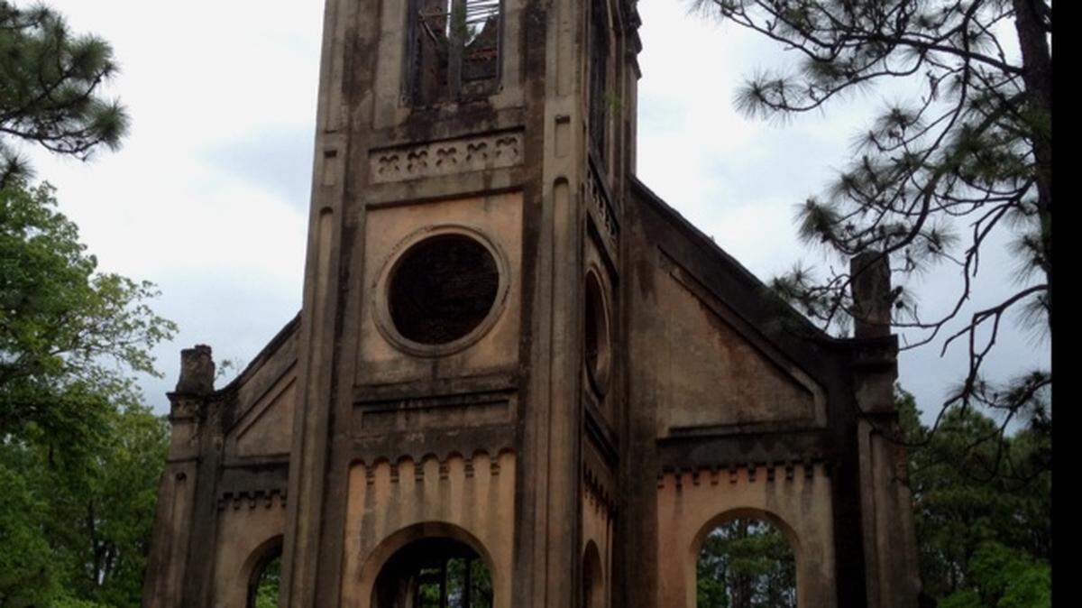 Old Gunn Church is one of the well known haunted places in Georgetown. It is said to be haunted by its architect.