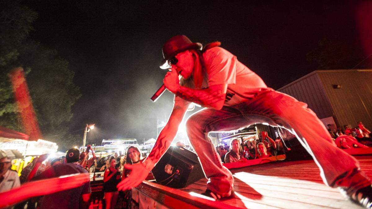 Cowboy Kid Rock entertains a crowd at Suck Bang Blow during the 2016 Myrtle Beach Bike Week Fall Rally.