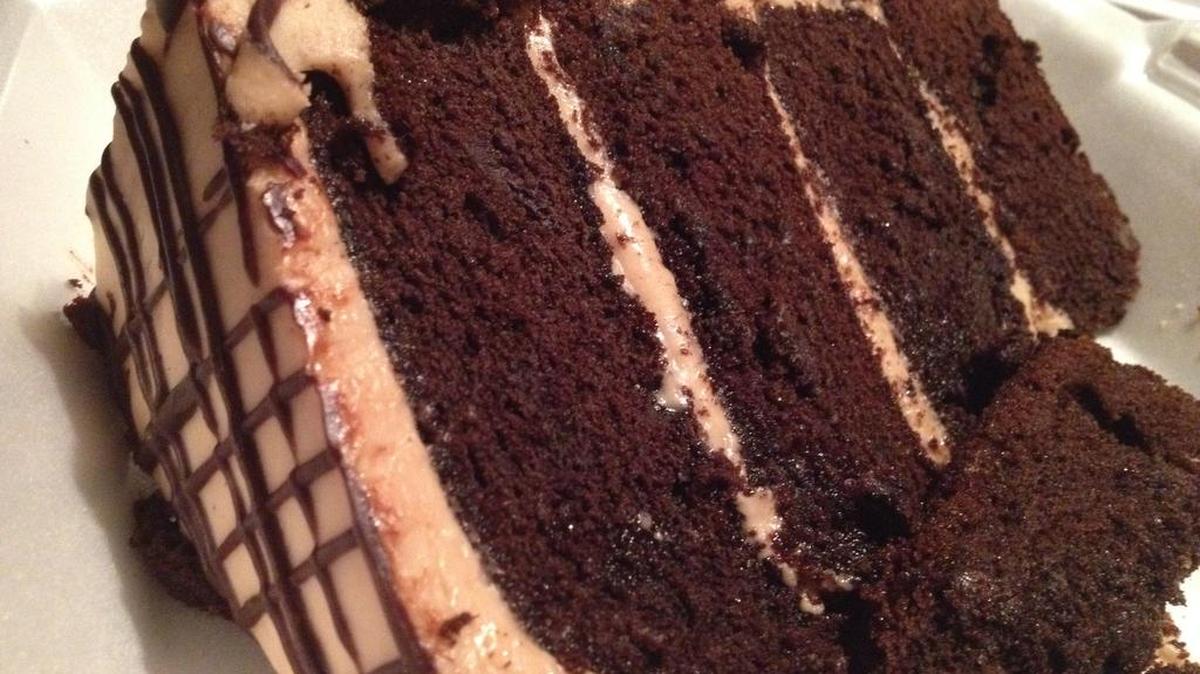 
For fresh Lowcountry food and desserts that will rot any sweet tooth, drop by Boll Weevil Café.

