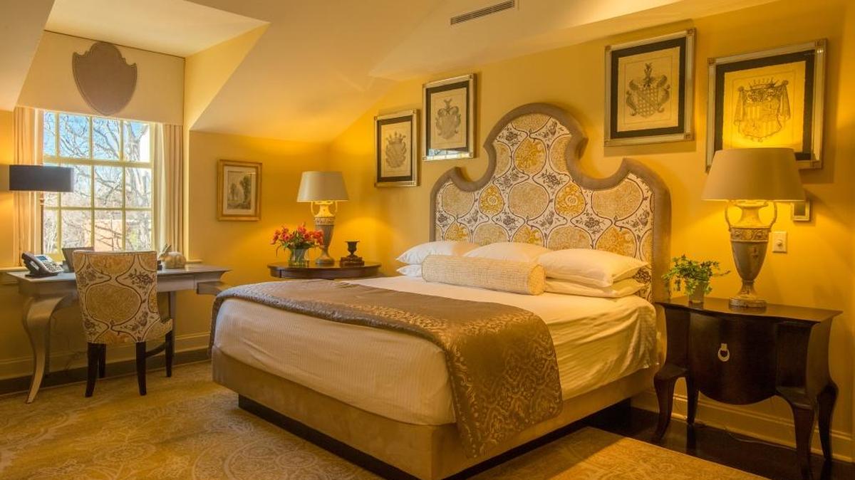 Mayton Inn