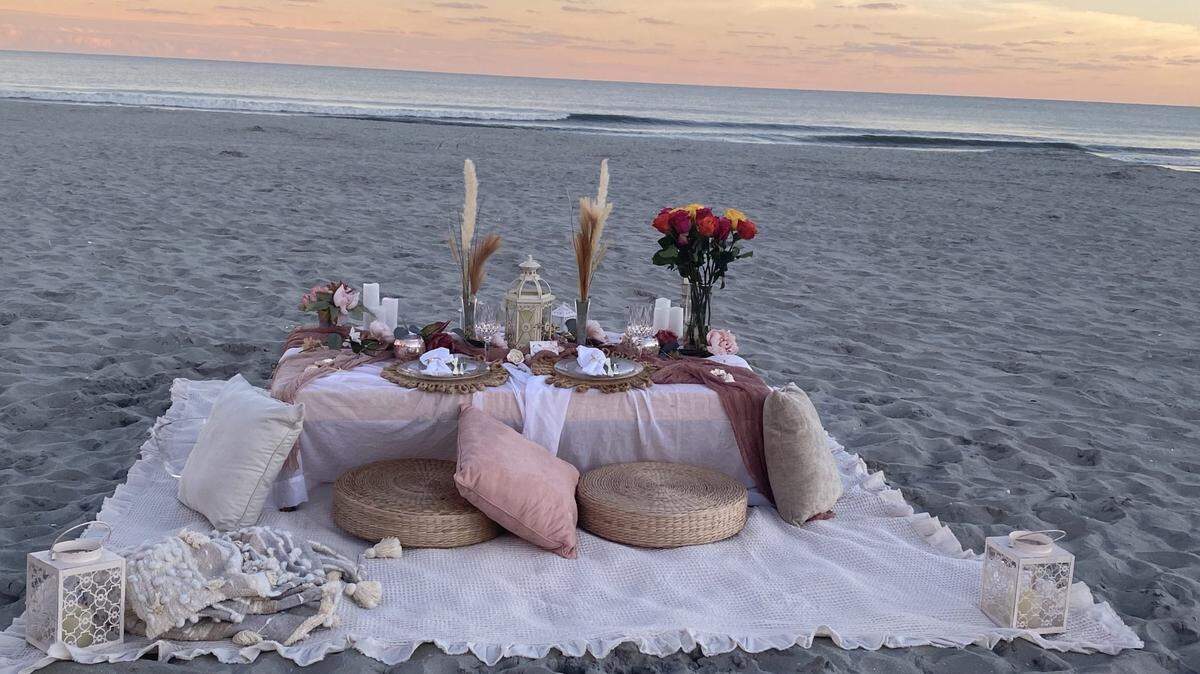 MB Picnic Co sets up a luxury picnic at sunrise and sunsets during the summer months so you don’t have to yourself.