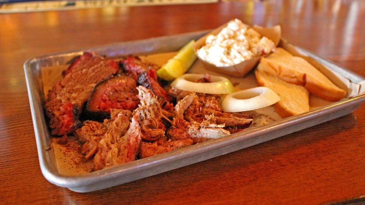 Brisket’s Pulled Pork and Brisket